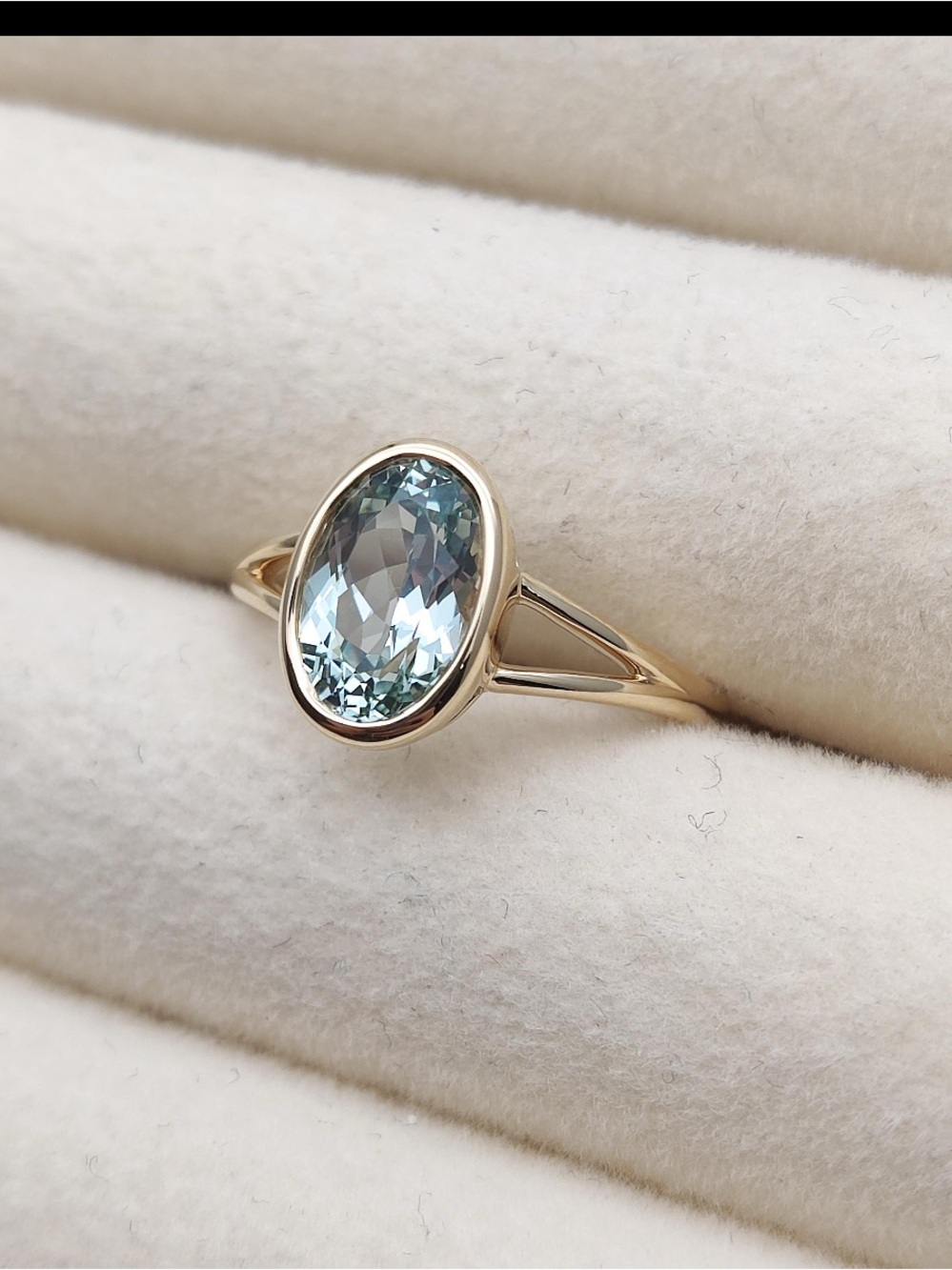 Authentic Green sapphire, 14 karat gold ring size 6